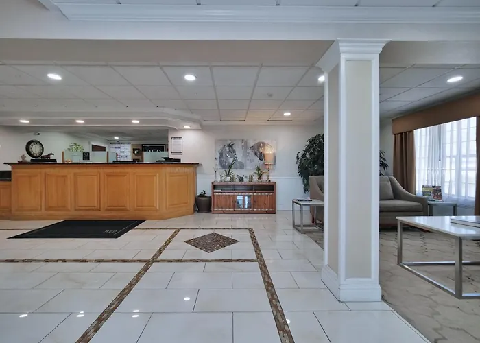 Red Lion Inn & Suites Auburn